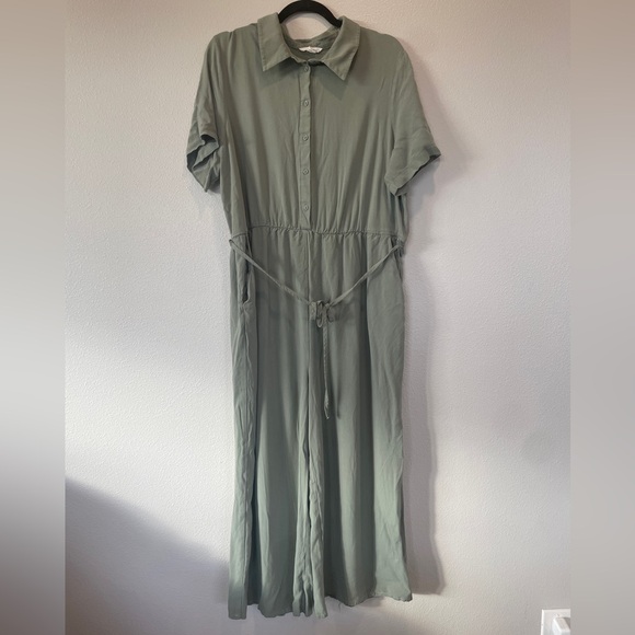 Caslon Tie Waist Jumpsuit Button Down Front Romper Short Sleeve Womens Size 2X - Picture 2 of 11